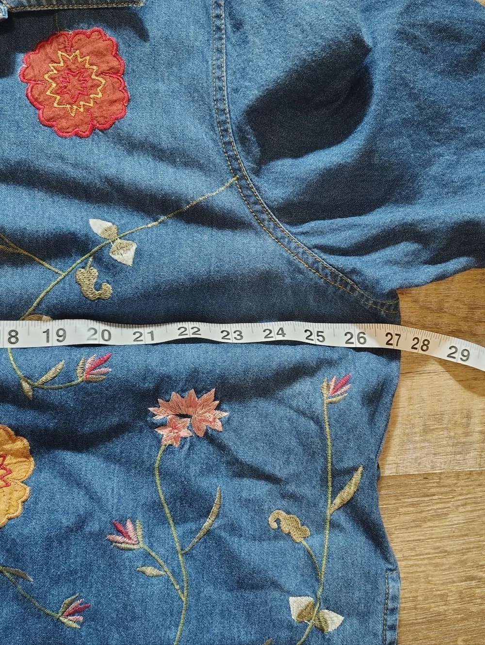 Vintage Embroidered Denim Shirt Jacket Womens 2X Floral Button Front Boho Folk - Picture 12 of 12